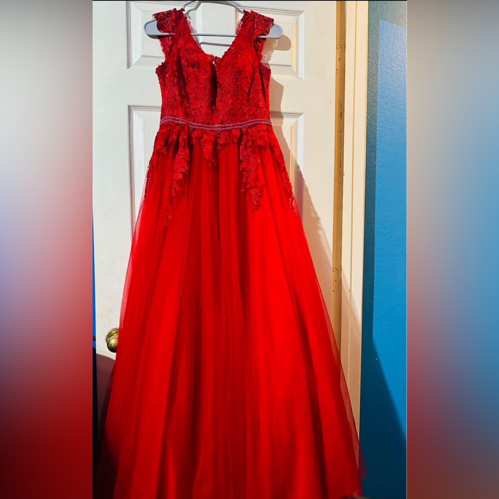 Red Size Small Gown